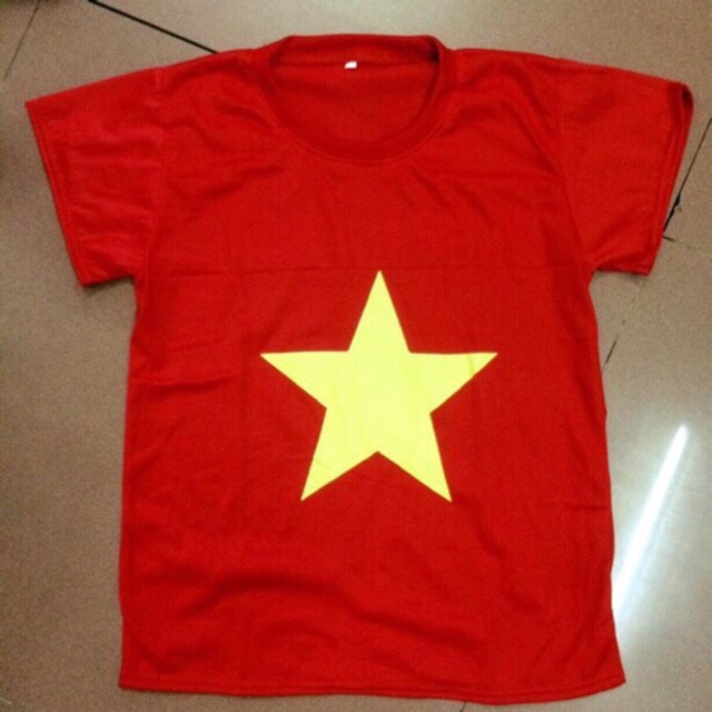 Áo cờ đỏ sao vàng