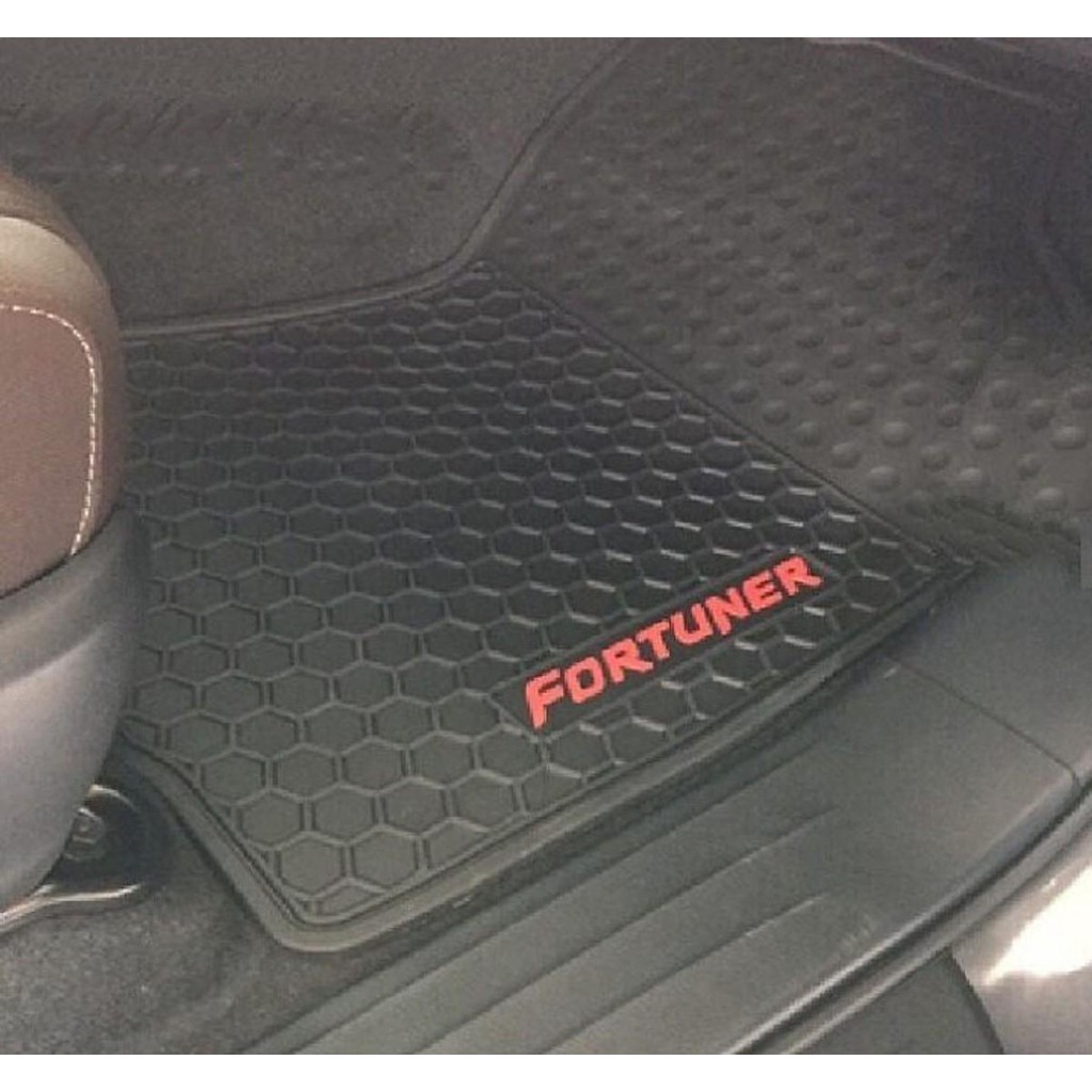 Thảm lót sàn ô tô cao su 3D cho Toyota Fortuner 2017-2020