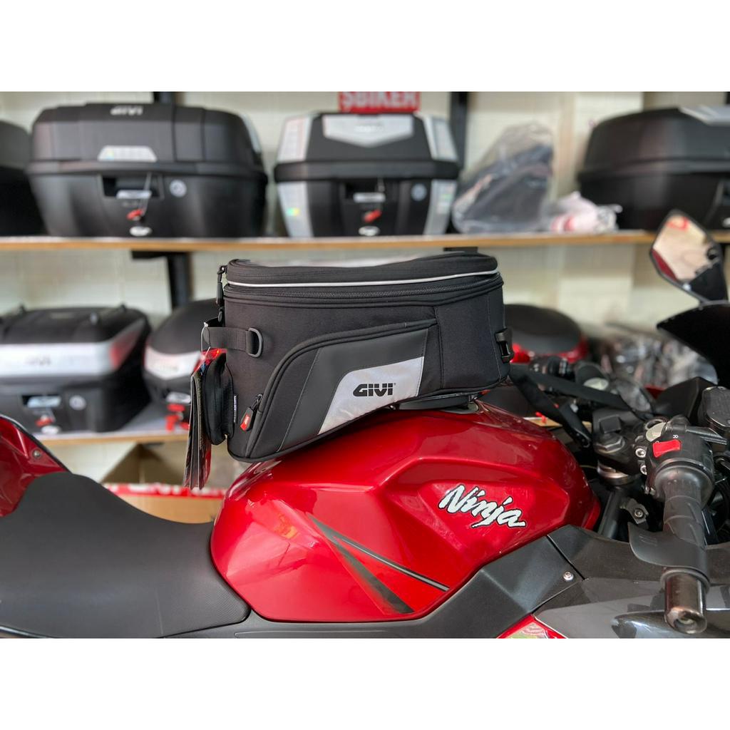 Túi Bình Xăng Givi Xs320 Tanklock -15 Lit