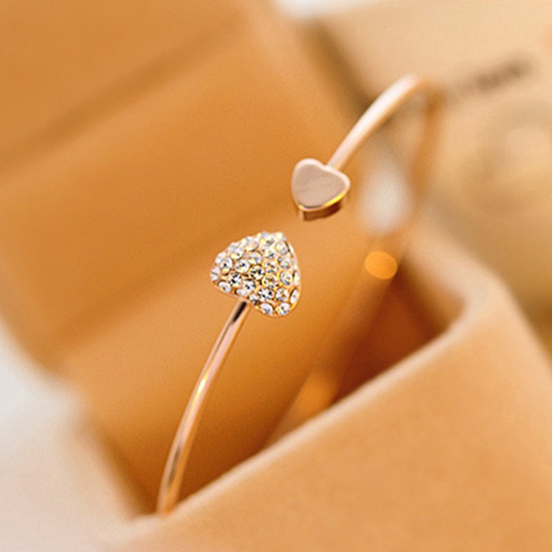 Vòng Tay Hở Mạ Vàng Hai Mặt Hình Trái Tim Đính Đá xinh ​xắn cho nữ