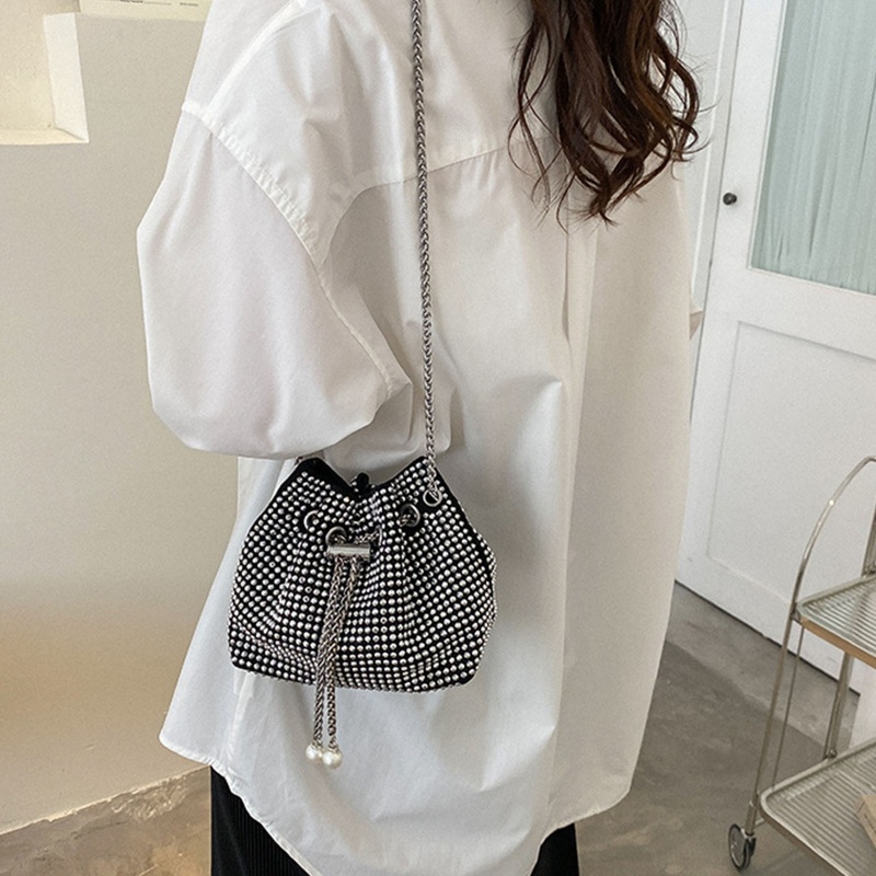 Túi Đeo Chéo Vai Có Dây Xích Đính Đá Thời Trang Sành Điệu Bắt Mắt