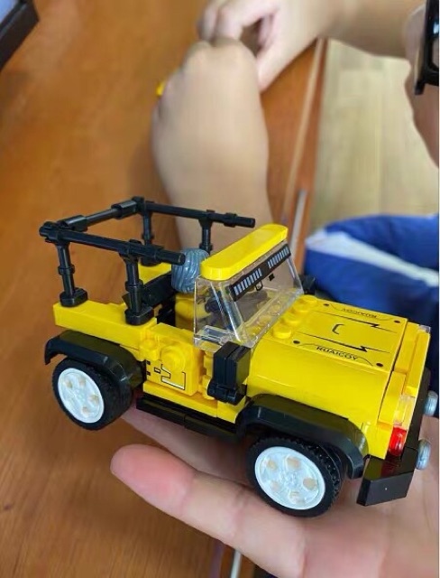 Có sẵn 🌟🌟 Lắp Ráp 661002 661001 Xe Đua Biến Hình Robot 🌟🌟 Ferrari Porsche Jeep Ford