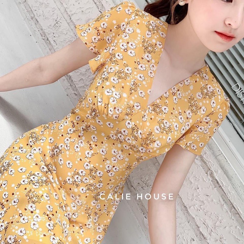 [Mã SKAMA06 giảm 8% tối đa 50K đơn 250K] VNU311 - VÁY HOA ĐÀO TRẮNG CỔ V DÚM NGỰC | BigBuy360 - bigbuy360.vn