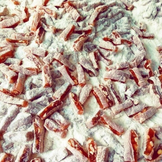 Chè lam gấc đặc sản Đại Đồng (1 kg)