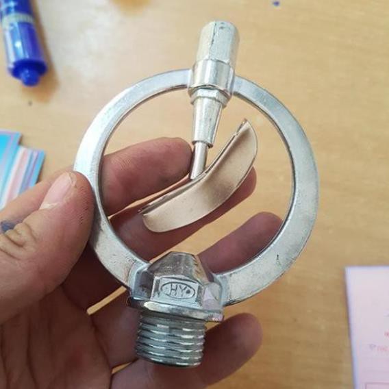 Béc tưới cây inox ren ngoài 21 xoay thân 360 độ