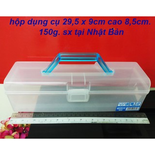 hộp nhựa đựng đồ trong suốt, nắp có khóa cài và quai xách của Nhật 30x9,7cm cao 8,8cm. K748