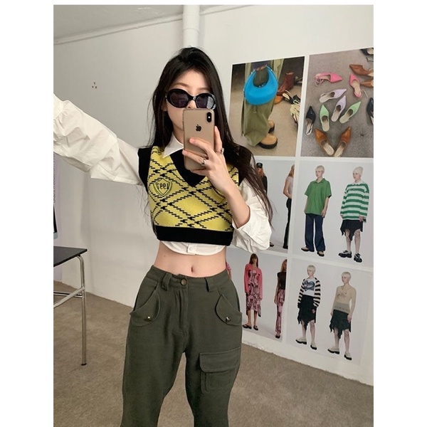 Áo Gile xinh dáng croptop cổ V sọc caro dáng ôm