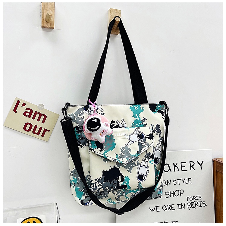 Túi đeo chéo họa tiết thời trang phong cách HARAS HR312