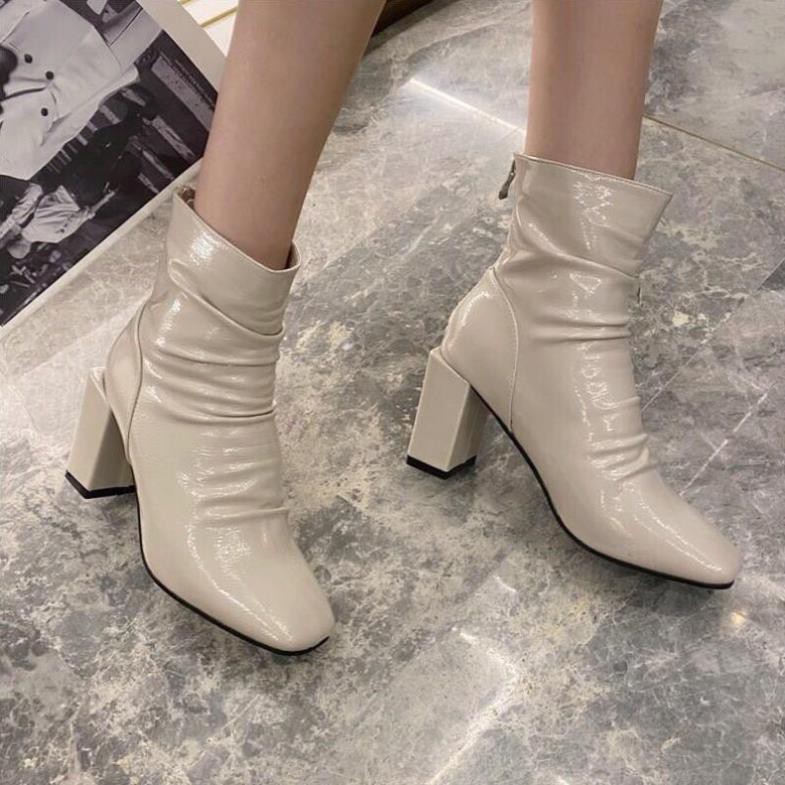 Giày Boot Nữ/ Giày Boot Cổ Thấp 7Cm Da Nhăn Bóng Hai Màu Đen Kem Trắng Cực Sang Chảnh Đế Vuông Mũi Vuông | BigBuy360 - bigbuy360.vn