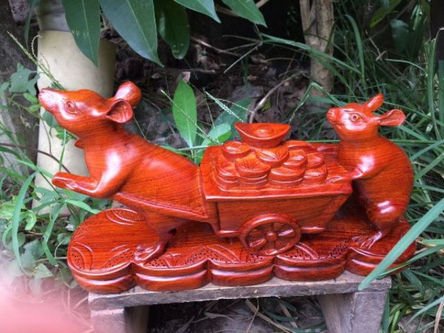 Tượng con chuột gỗ hương