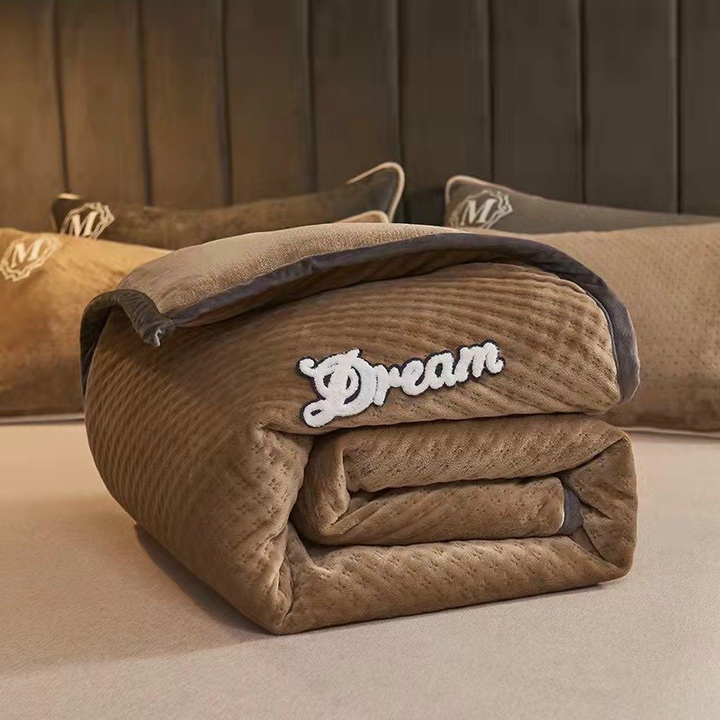 CHĂN NỈ DREAM MẪU MỚI NẶNG 2.2KG SIZE 230X200CM