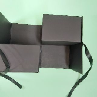 Hộp quà cao cấp 2 tầng