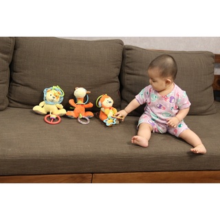 Đồ chơi thú bông gặm nướu Winfun 0118 treo nôi Kích thích thị giác cho bé