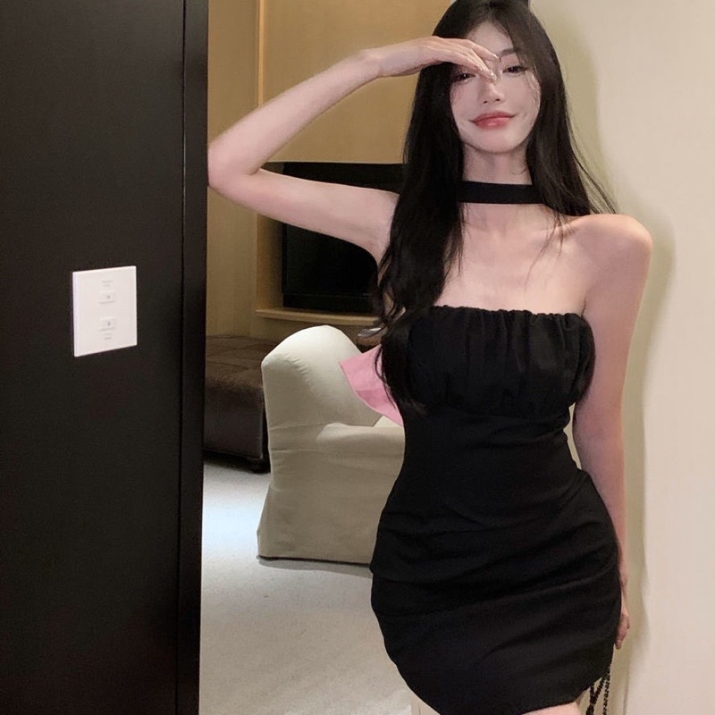 Đầm body tròng cổ phối nơ lưng siêu đẹp