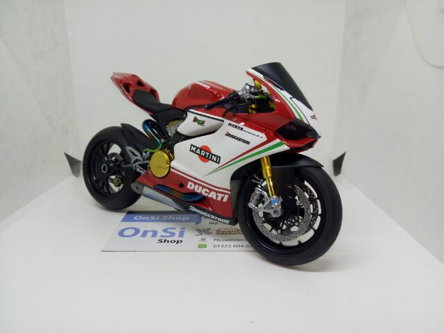 DUCATI 1199 PANIGALE TRICOLORE MÔ HÌNH XE MOTO KIT TAMIYA 1/12