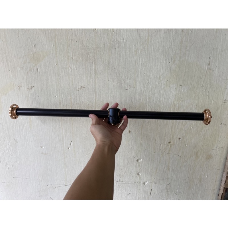 Thanh Boom chụp sản phẩm