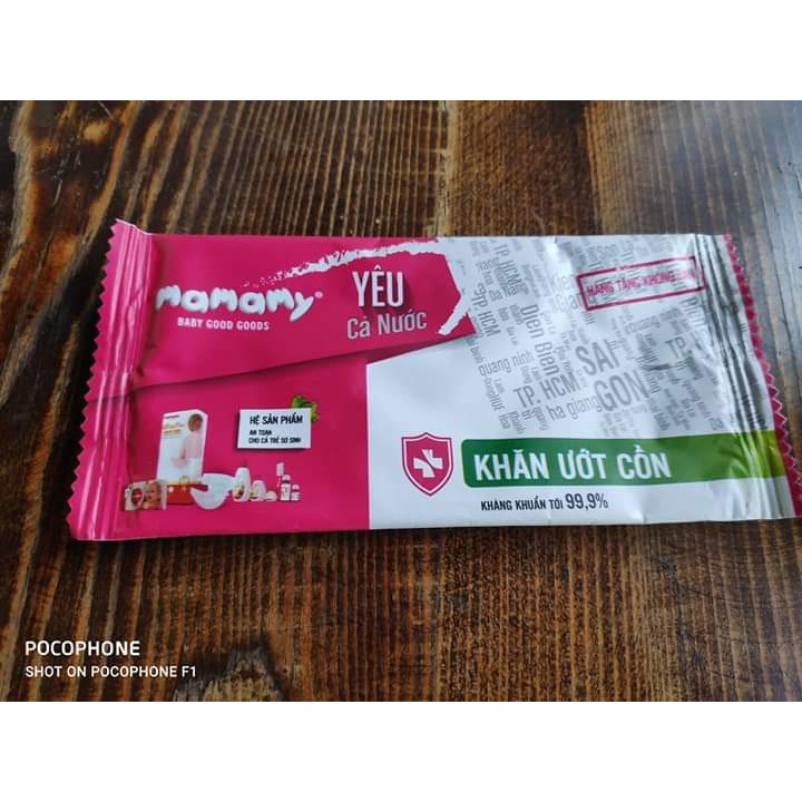 Khăn giấy ướt