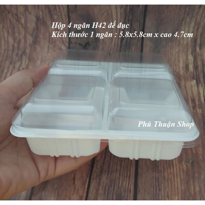 Combo 50 Hộp Nhựa Đựng Bánh Đế Đục 4 Ngăn HH42, KT Mỗi Ngăn 5.8x5.8 cm x Cao 4.7 Cm