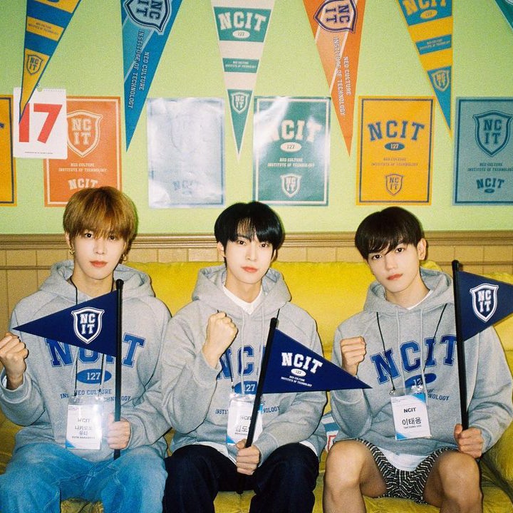 [SẴN XÁM SIZE S] Áo hoodie NCIT basic giống NCT 127 (trắng/xám/đen)