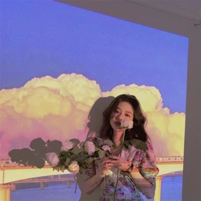 Máy chiếu sống ảo mini hình Happy birthday, phong cảnh