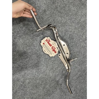 GÁC CHÂN MÁY DÀNH CHO XE SIRIUS CÁC ĐỜI INOX 304( đẹp như hình)