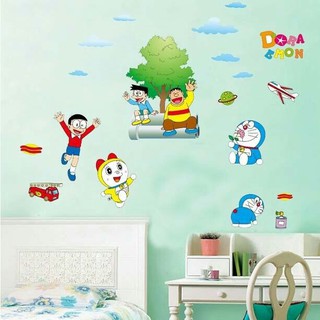 Decal dán tường trang trí cho bé hình doremone và những người bạn