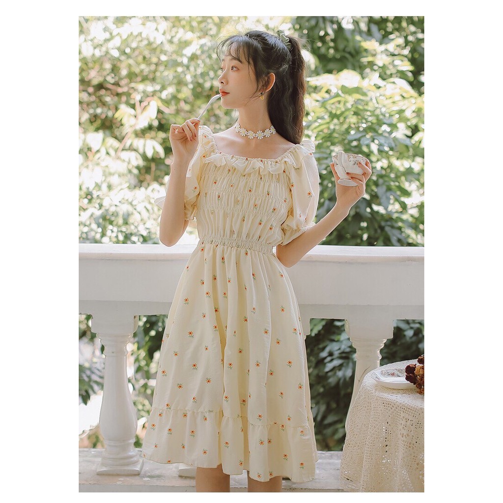 Đầm nữ dễ thương cổ vuông nhúm ngực in hình hoa cúc