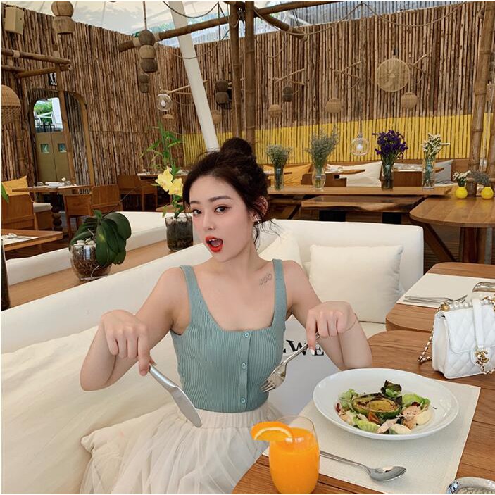 Áo không tay dệt kim thiết kế cổ vuông quyến rũ | BigBuy360 - bigbuy360.vn