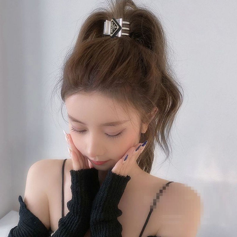 Mới Kẹp Càng Cua Cỡ Nhỏ Xinh Xắn Cho Nữ