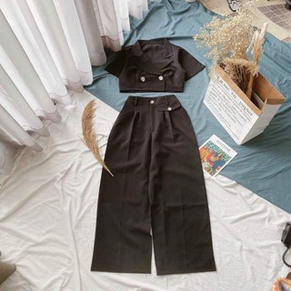 Set bộ (áo croptop và quần dài màu đen)