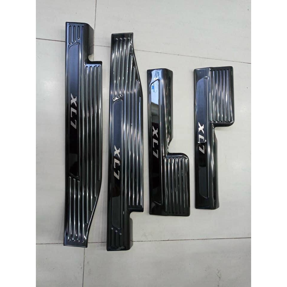 Bộ ốp bậc cửa Suzuki XL7