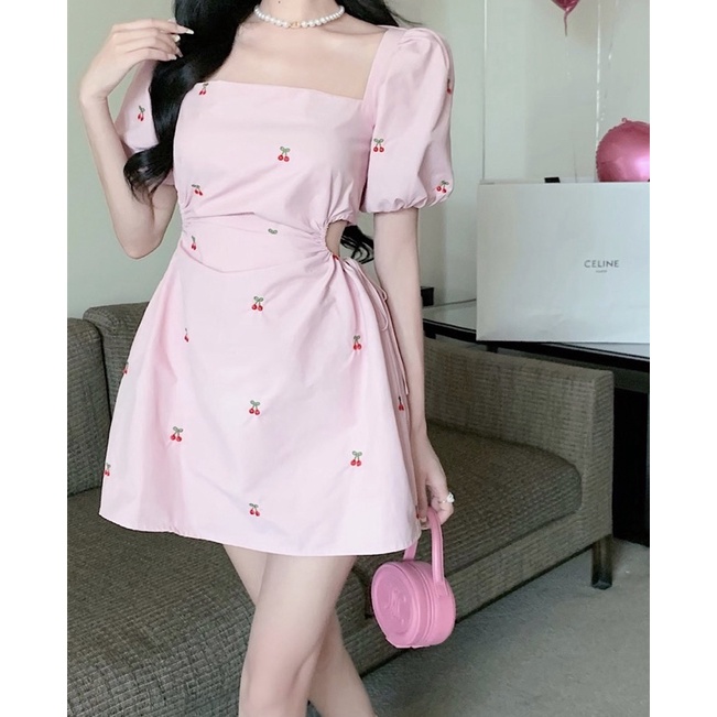 Đầm cổ vuông khoéc eo Ulzzang