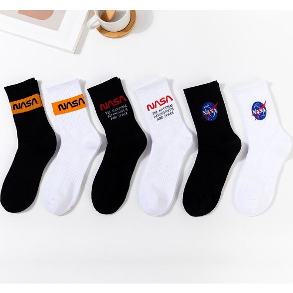 Vớ cao cổ chữ NASA Nam Nữ phong cách trẻ trung, năng động.