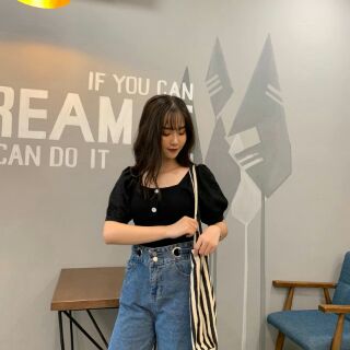 Áo len cổ vuông tay lỡ