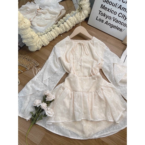 Set nude bi tay bèo chân váy xoè VIBES