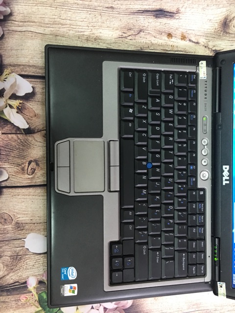 Laptop Dell 1400 có camera phục vụ học online | BigBuy360 - bigbuy360.vn