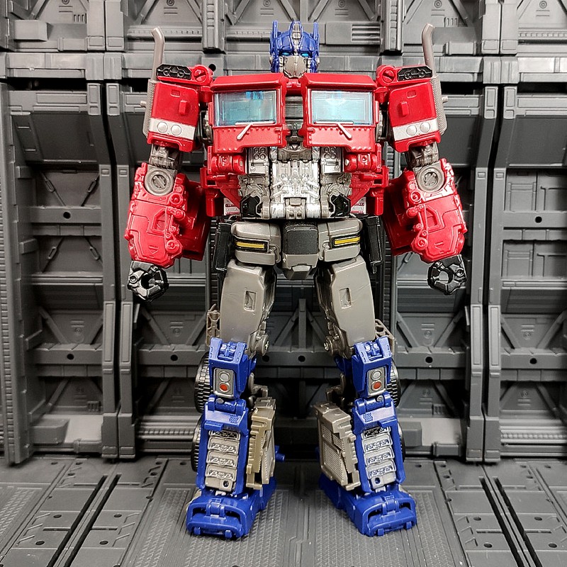 Mô hình robot Optimus Star Commander (ss38KO)