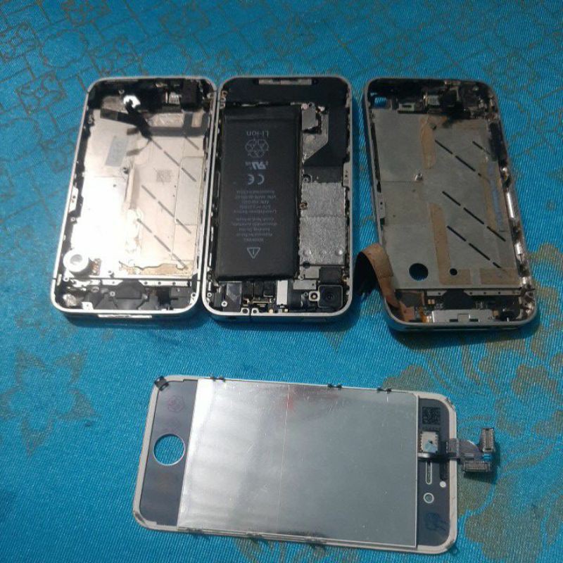 xác iphone 4 và  cụm4s