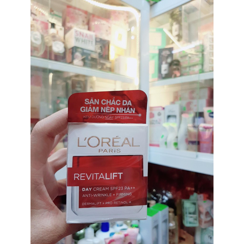 Kem Dưỡng Da Loreal Revitalift Giảm Mờ Nếp Nhăn Ngày Đêm, 50 ml