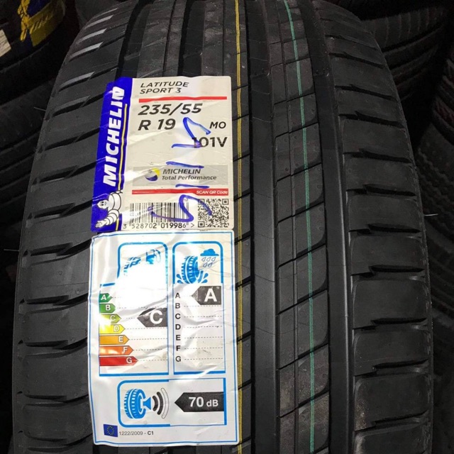Lốp xe Michelin 235/55R19 châu âu