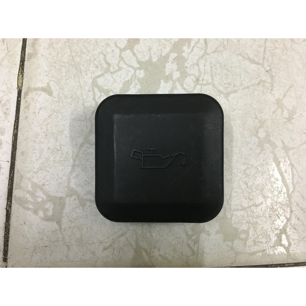 Nắp đổ dầu máy BMW E38 E39 E46 E60 E66 E87 E90