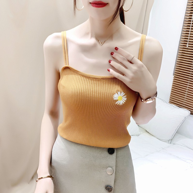 Áo hai dây họa tiết thêu hoa cúc đơn giản cho nữ