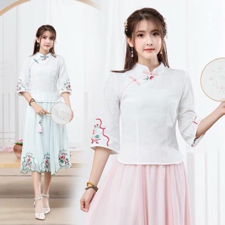 Sườn xám cách tân có bán lẻ riêng áo.