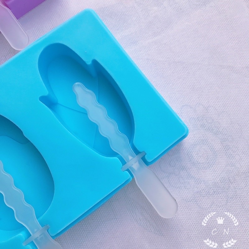 Khuôn làm kem silicon + 3 que nhựa