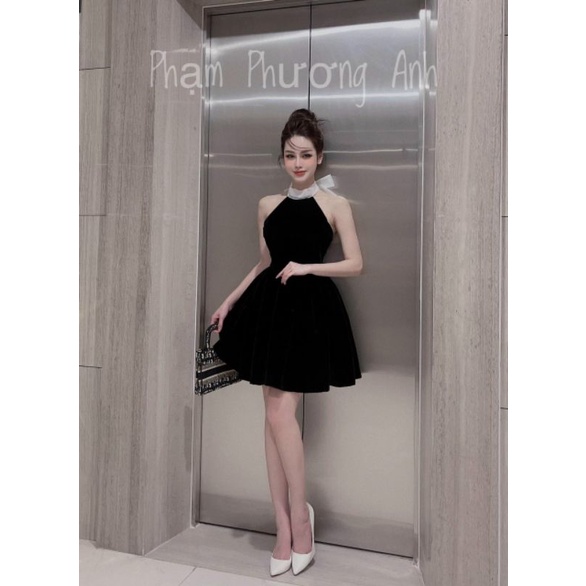 Đầm xòe yếm ngang lưng