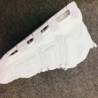 Uptempo supreme, uptempo trắng