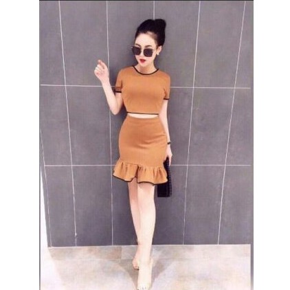 Set Áo Croptop + Chân Váy Siêu đẹp