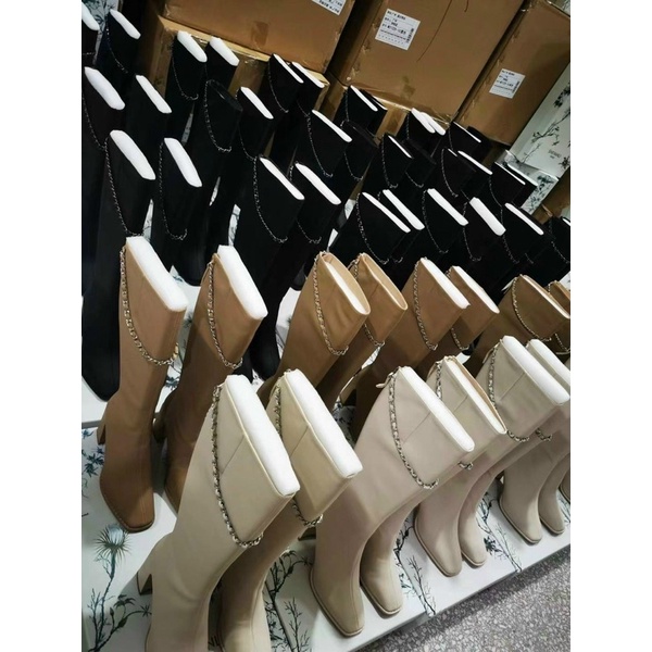 giày boots nữ bốt cổ cao gót vuông 9cm quai dây xích gối da mềm cao cấp (fullbox loại 1)