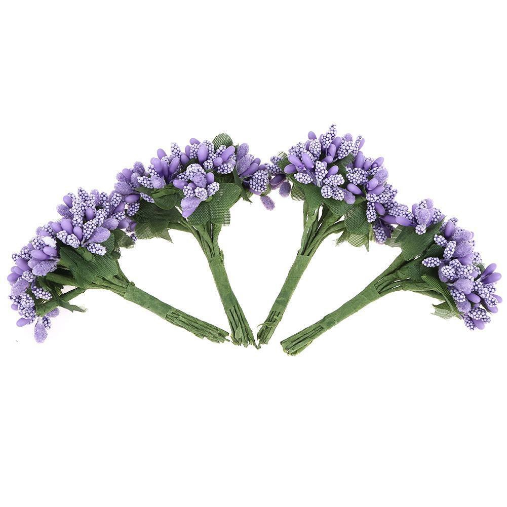 Bó hoa nhân tạo xinh xắn dùng để trang trí