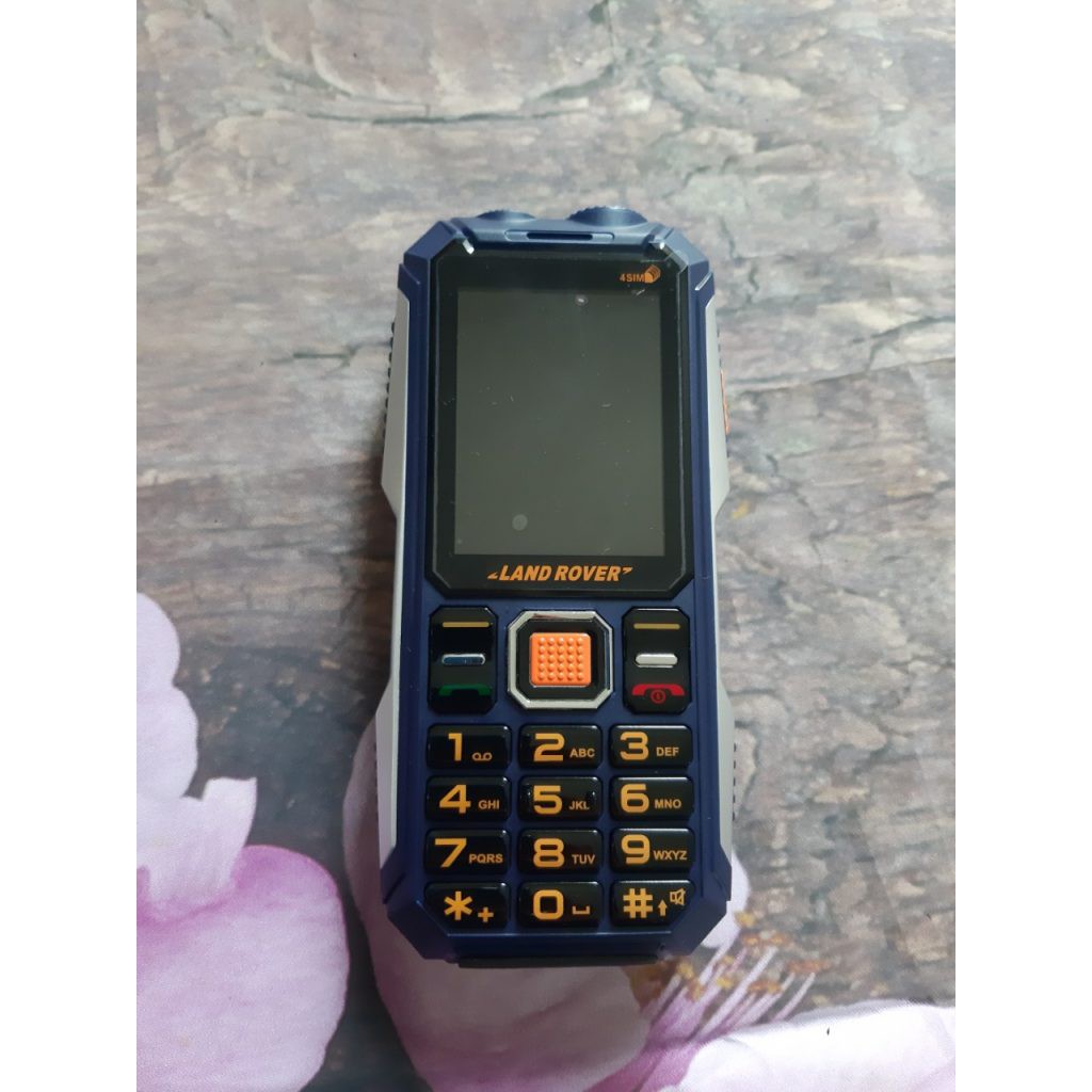 Điện thoại 3 sim 3 sóng online landrover k999 pin khủng giá rẻ | BigBuy360 - bigbuy360.vn